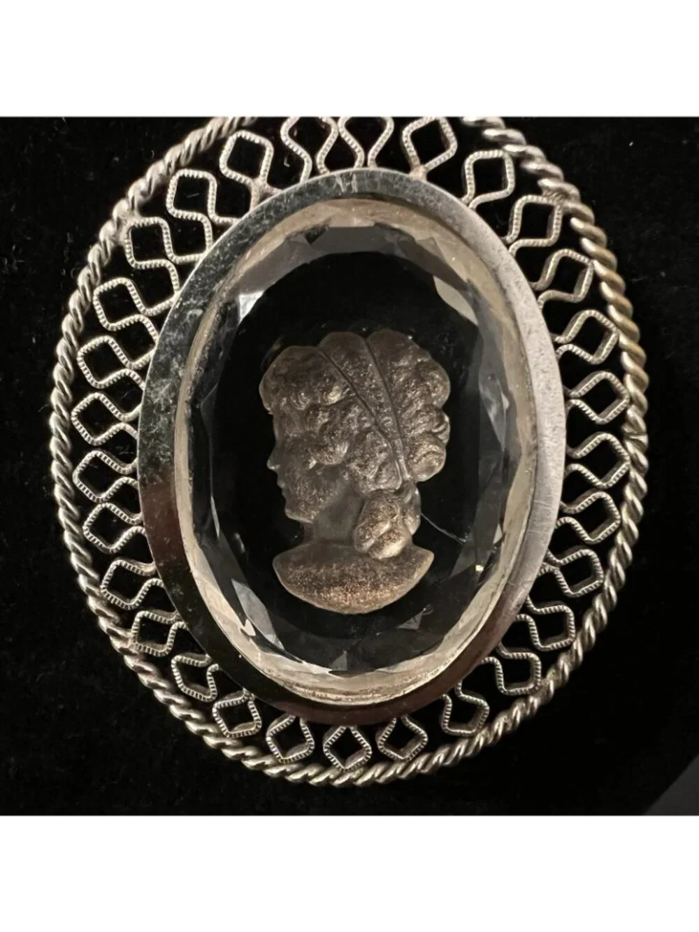 VTG Whiting & Davis Frosted Glass Intaglio Portrait Cameo Pendant Chain Necklace